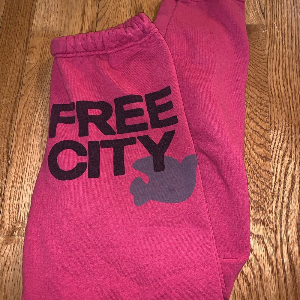 Free city sweats hot pink Size S